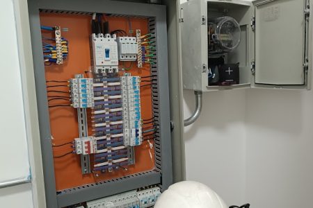 Instalações Elétricas Comerciais e Industriais